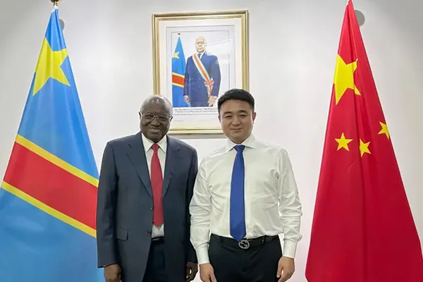 国晟国际动态 | 国晟科技总裁高飞与刚果（金）驻华大使举行会谈，共话绿色能源领域合作新契机